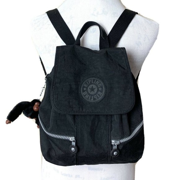 kipling bag store near me